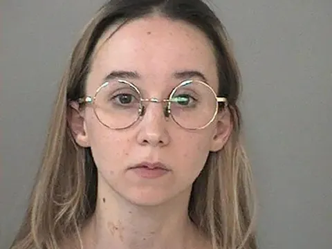 Cựu giáo viên Mỹ bị bắt vì nghi có quan hệ tình dục với học sinh trung học