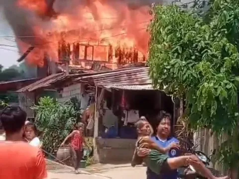 Mẹ không cho tiền mua ma túy, nghịch tử phóng hỏa thiêu rụi cả căn nhà