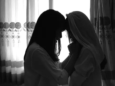 Nữ sinh bị đình chỉ học, cấm tốt nghiệp sau khi công khai giới tính trên mạng xã hội