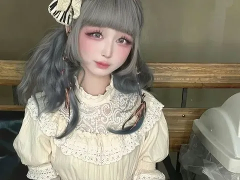 Bí mật phía sau chiếc váy ren và giọng hát dịu dàng của “thiên thần Lolita” đáng yêu nhất Nhật Bản