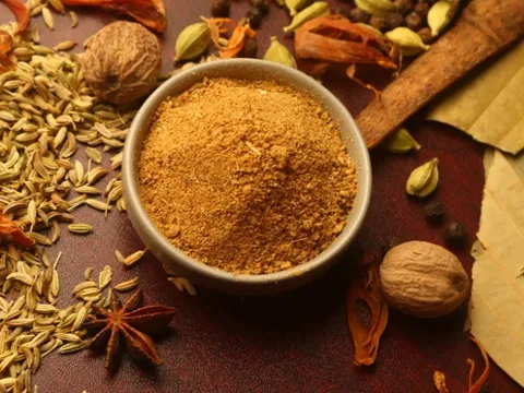 Nhóm cướp tấn công giám đốc bằng... gia vị nấu ăn, "cuỗm" đi cả tỷ đồng