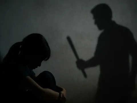 Ấn Độ: Hiệu trưởng đánh con gái 17 tuổi tử vong vì không đạt điểm thi như kỳ vọng