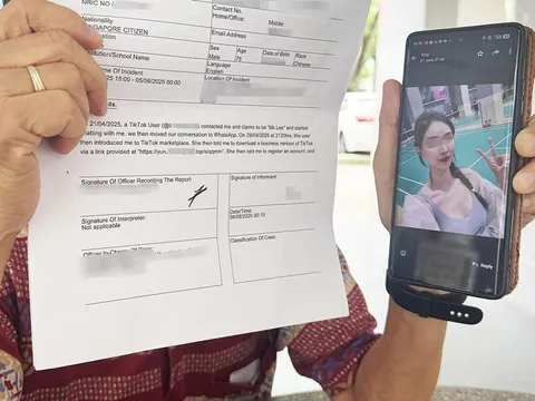 Gần 80 tuổi vẫn mù quáng vì yêu qua mạng, cụ ông mất sạch tiền hưu trí, một mực tin tưởng “cô ấy không lừa mình”