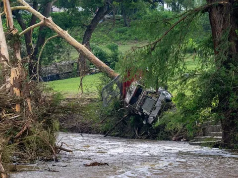 Thảm họa lũ lụt nghiêm trọng ở Texas: Ít nhất 104 người chết, hàng chục người mất tích