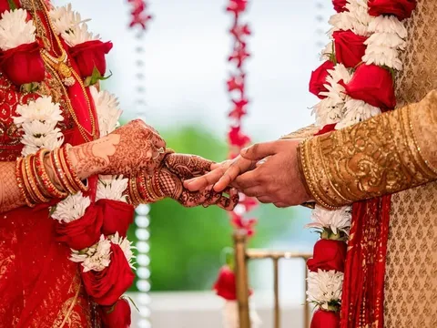 "Từng là con dâu tương lai của tôi, giờ lại thành vợ của chồng tôi": Lời nói cay đắng từ người mẹ bị phản bội