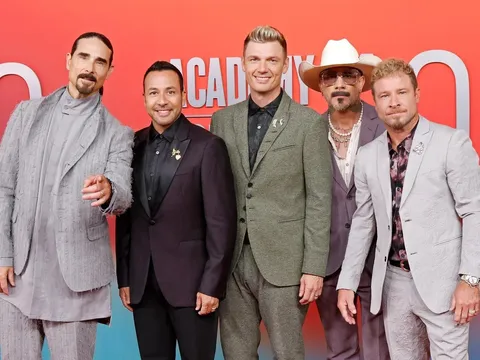Backstreet Boys tái xuất, nhưng giọng hát của chàng trai này lại khiến fan lo lắng