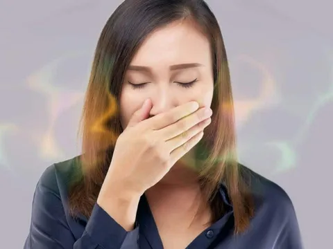 Hôi miệng suốt 5 năm, cô gái trẻ đi khám thì bàng hoàng phát hiện điều này khiến tinh thần khủng hoảng nghiêm trọng