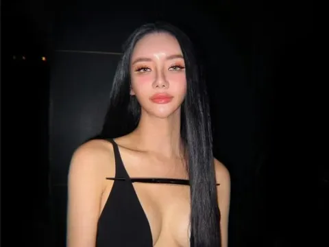 Ái nữ tỷ phú bị chồng cũ đại gia đòi quà sau ly hôn: Sính lễ hơn 40 tỷ đồng, đôi dép 2 triệu cũng không "thoát"