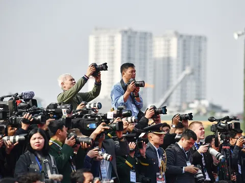 Nhiều trang mạng xã hội thu lợi nhuận từ đánh cắp thông tin báo chí