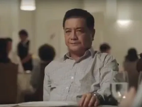 Ra mắt nhà bạn gái, chàng trai ngồi chưa ấm chỗ đã bị bố vợ tương lai chê thẳng "lương 12 triệu thì đừng cưới", câu nói khiến anh lạnh người và suy nghĩ lại chuyện hôn nhân