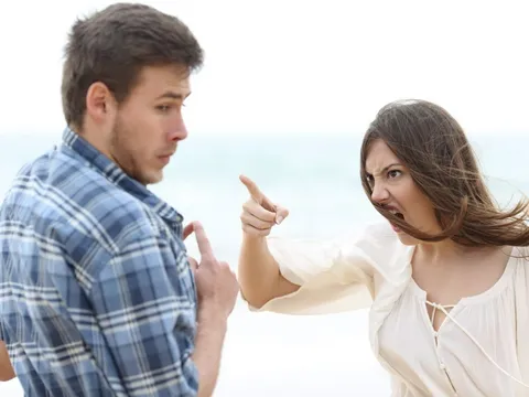 Chỉ vì quát mắng người yêu giữa bữa ăn, cô gái 30 tuổi suýt mất mạng, bác sĩ tiết lộ nguyên nhân khiến ai cũng giật mình