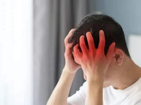 Vừa ngủ dậy mà chóng mặt, tê bì tay chân hay méo miệng: Đừng bỏ qua vì có thể là dấu hiệu đột quỵ cận kề