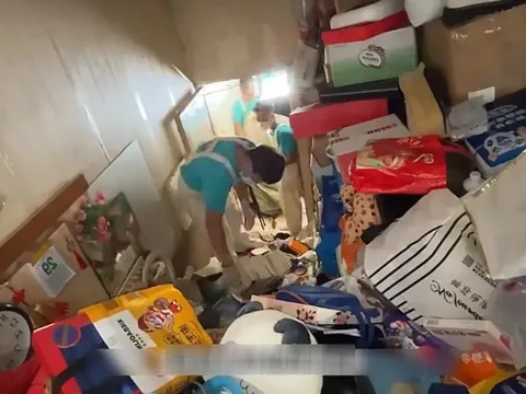 Căn hộ từng sạch sẽ bỗng bốc mùi hôi thối, hàng xóm phải gọi điện cầu cứu, chủ nhà mở cửa thì suýt ngất vì cảnh tượng kinh hoàng bên trong