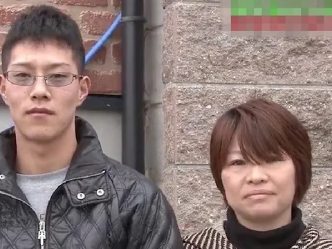 Chàng trai Gen Z cưới vợ hơn 12 tuổi, trở thành cha, ông ngoại, ông nội cùng lúc