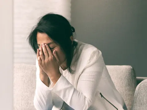 Phát hiện chồng ngoại tình, tôi đau đơn đến "chết đi sống lại", nhưng chính cú sốc đó lại khiến tôi đổi đời