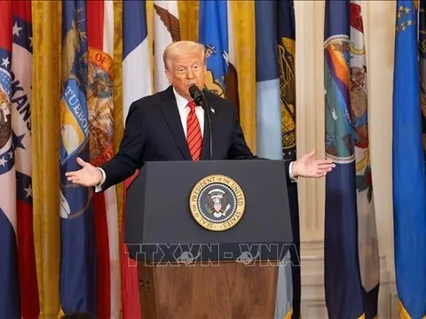 "Chuyện đó khá nghiêm trọng đấy": Ông Trump lên tiếng trước những tin đồn về sức khỏe của mình lan truyền trên MXH