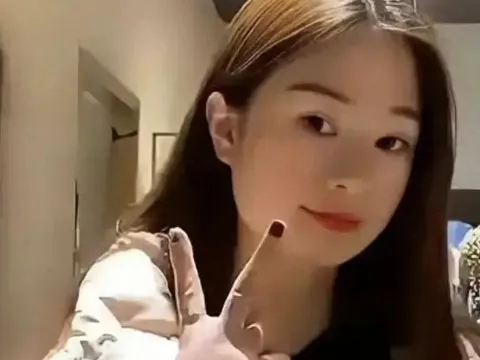 Bỏ hết công việc, mẹ chồng ngày ngày chăm sóc nàng dâu sống thực vật, đến lúc con tỉnh dậy lại thốt ra câu khiến bà không kìm nổi nước mắt