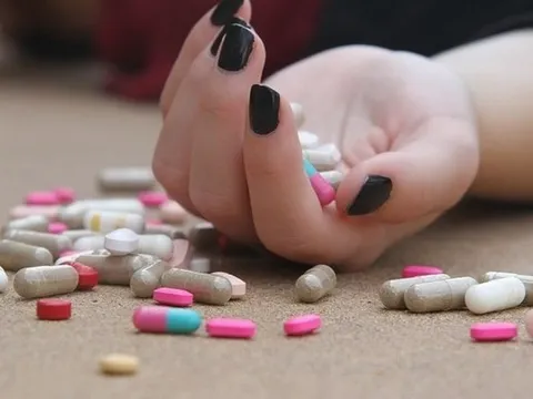 "Con không thể làm được, con xin lỗi bố": Nam sinh viên y khoa lần đầu trượt môn, để lại thư tuyệt mệnh rồi chọn cách cực đoan khiến cả xã hội bàng hoàng