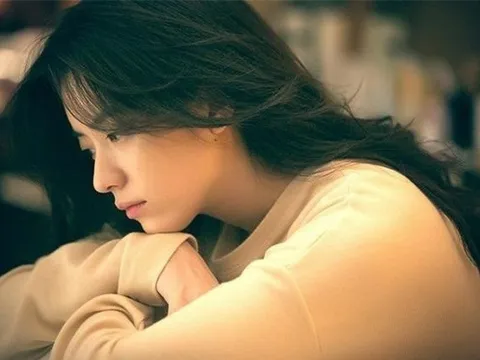 Tôi chết lặng khi phát hiện chồng ngoại tình với chính người quen từng thân thiết như chị em trong nhà