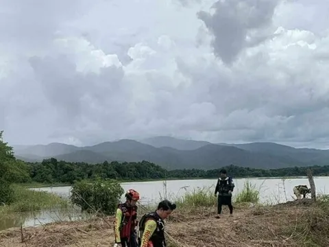 Cả làng hoang mang sau khi phát hiện thi thể phụ nữ lớn tuổi trôi sông, cảnh sát ráo riết điều tra