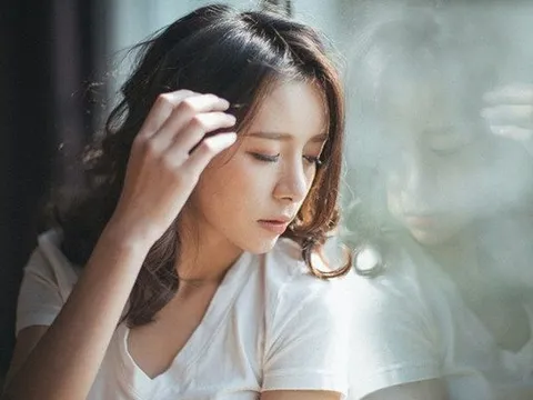 Chồng mải tiếp khách về khuya và câu nói phũ phàng khiến tim tôi đau nhói