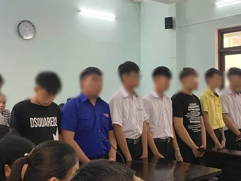 Nhóm thanh niên truy đuổi khiến nạn nhân rơi từ tầng 3 chung cư xuống đất: Chi tiết gây phẫn nộ nhất