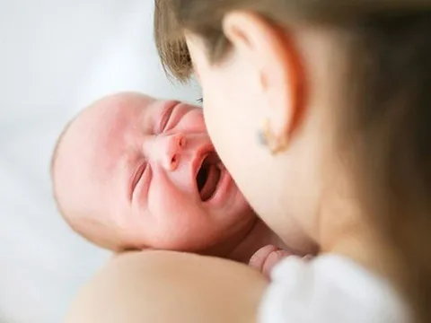 Bé gái 6 tháng tuổi nhập viện vì ngộ độc chỉ vì thói quen này của mẹ