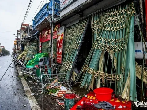 Nhân chứng rùng mình kể lại giây phút sinh tử trong trận lốc xoáy kinh hoàng ở Ninh Bình