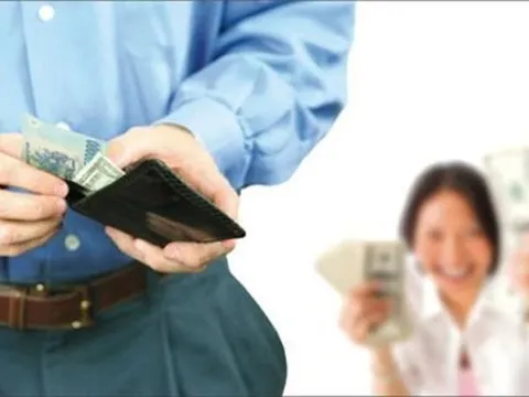 Bị "đá" chỉ vì xin bạn trai 30 nghìn mua nước uống