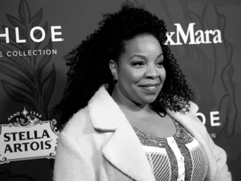 Hollywood bàng hoàng trước tin nữ diễn viên Kimberly Hébert Gregory qua đời