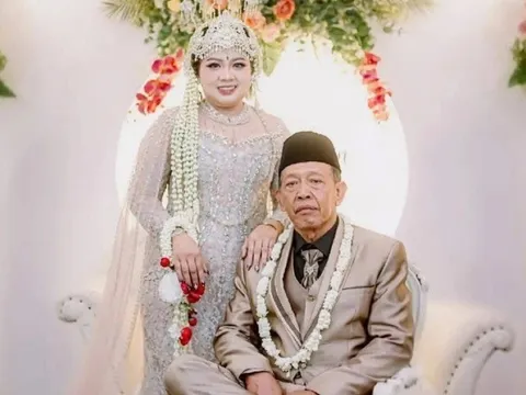 Cụ ông 74 tuổi cưới vợ trẻ kém 50 tuổi, dân mạng dậy sóng vì sính lễ "khủng"