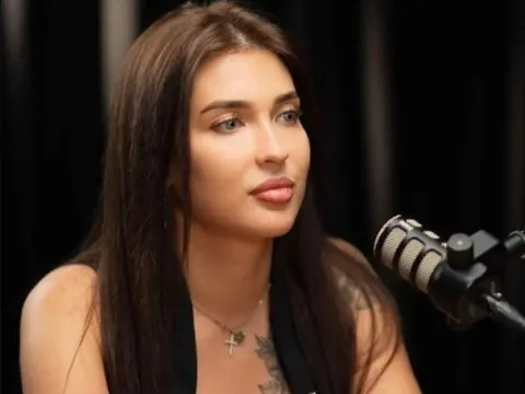 Tin rằng đổi màu mắt khi mang thai sẽ giúp con có "mắt xanh", người phụ nữ khiến mạng xã hội dậy sóng