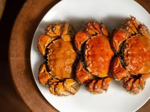 Thèm cua lông, người đàn ông ăn liền 4 con rồi phải nhập viện khẩn cấp trong đêm: Bác sĩ cảnh báo điều này