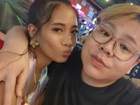 Nhặt được túi tiền hàng trăm triệu đồng, người phụ nữ khiến ai cũng nể phục vì hành động của mình