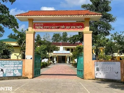 Diễn biến mới nhất vụ 40 học sinh trường dân tộc bán trú nhập viện ở Quảng Trị