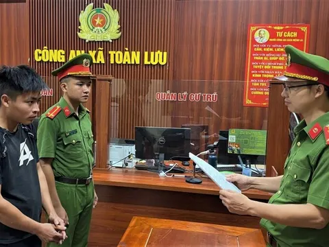 Đặng Đình Thắng bị bắt vì trộm 21 con gà
