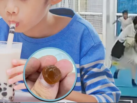 Bé trai 3 tuổi tử vong vì hóc trân châu trong ly trà sữa