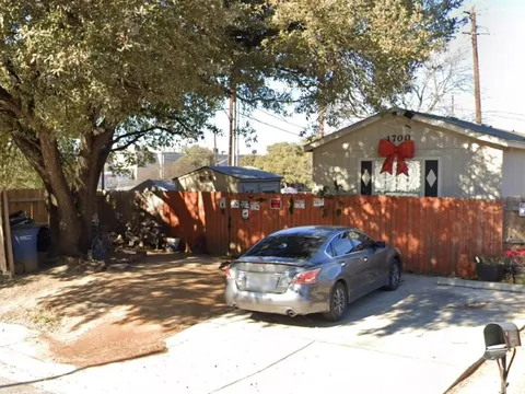 Người phụ nữ bị bạn bè xích lại trong tình trạng khỏa thân, bỏ đói và tra tấn suốt nhiều tháng chỉ vì "ghét"