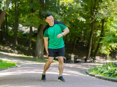 Bị công ty sa thải vì nghỉ ốm nhưng vẫn “đi bộ 16.000 bước”, người đàn ông nhận hơn 400 triệu đồng bồi thường