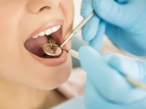 Đi cấy ghép răng, người đàn ông đột ngột tử vong chỉ sau vài giờ