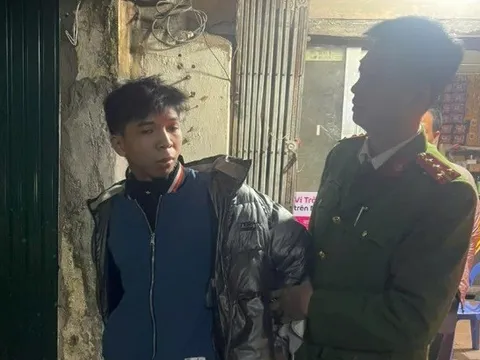 Bắt Trần Trọng Nghĩa (SN 2004), đối tượng cướp giật Iphone tại đường Cầu Diễn