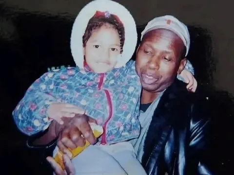 Suốt 20 năm không biết mặt cha, cô gái chỉ cần 1 bài đăng trên Facebook để kết thúc hành trình tìm kiếm dài cả nửa đời người