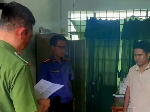 Bắt khẩn cấp Ức Kim Khoan, cán bộ xã chiếm đoạt 500 triệu tiền cứu trợ lũ lụt để làm điều này