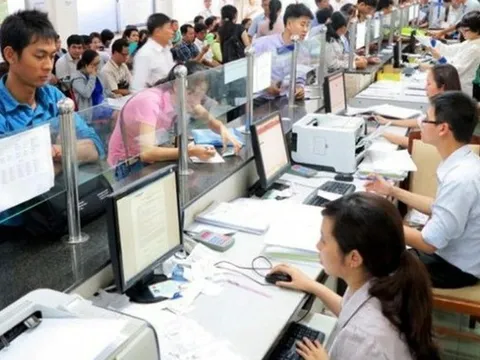 Sang năm 2026, cán bộ công chức vẫn hưởng hệ số thu nhập tăng thêm cao hơn từ 33,33% đến 50% so với viên chức?