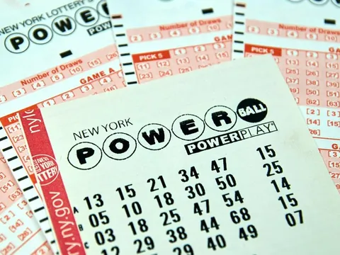 Đêm Giáng sinh và tấm vé số trị giá 47.000 tỷ đồng thay đổi cả 1 đời người