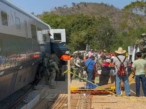 Tai nạn tàu hỏa nghiêm trọng khiến ít nhất 13 người thiệt mạng