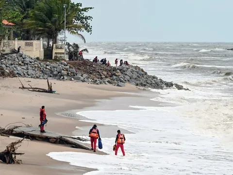 Đau lòng: Sóng lớn cuốn trôi bé trai 5 tuổi tại bãi biển, thi thể được tìm thấy sau 2 ngày
