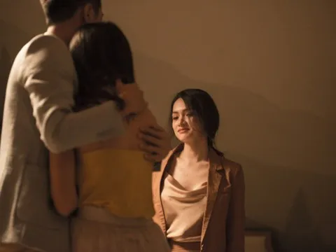 Vợ bàng hoàng phát hiện người chồng quá cố đã chuyển cho nhân tình gần 500 tỷ đồng trong suốt 7 năm