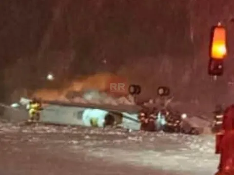 Rơi máy bay thương gia chở 8 người giữa bão tuyết