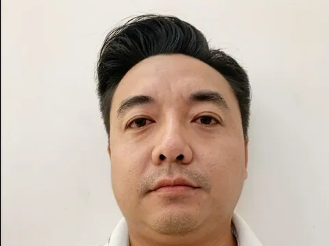 Ngô Minh Sang, Giám đốc ngân hàng chiếm đoạt hơn 5 tỷ đồng đã ra đầu thú